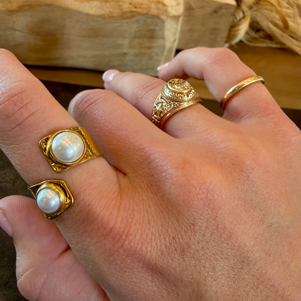 Luna Pearl Ring