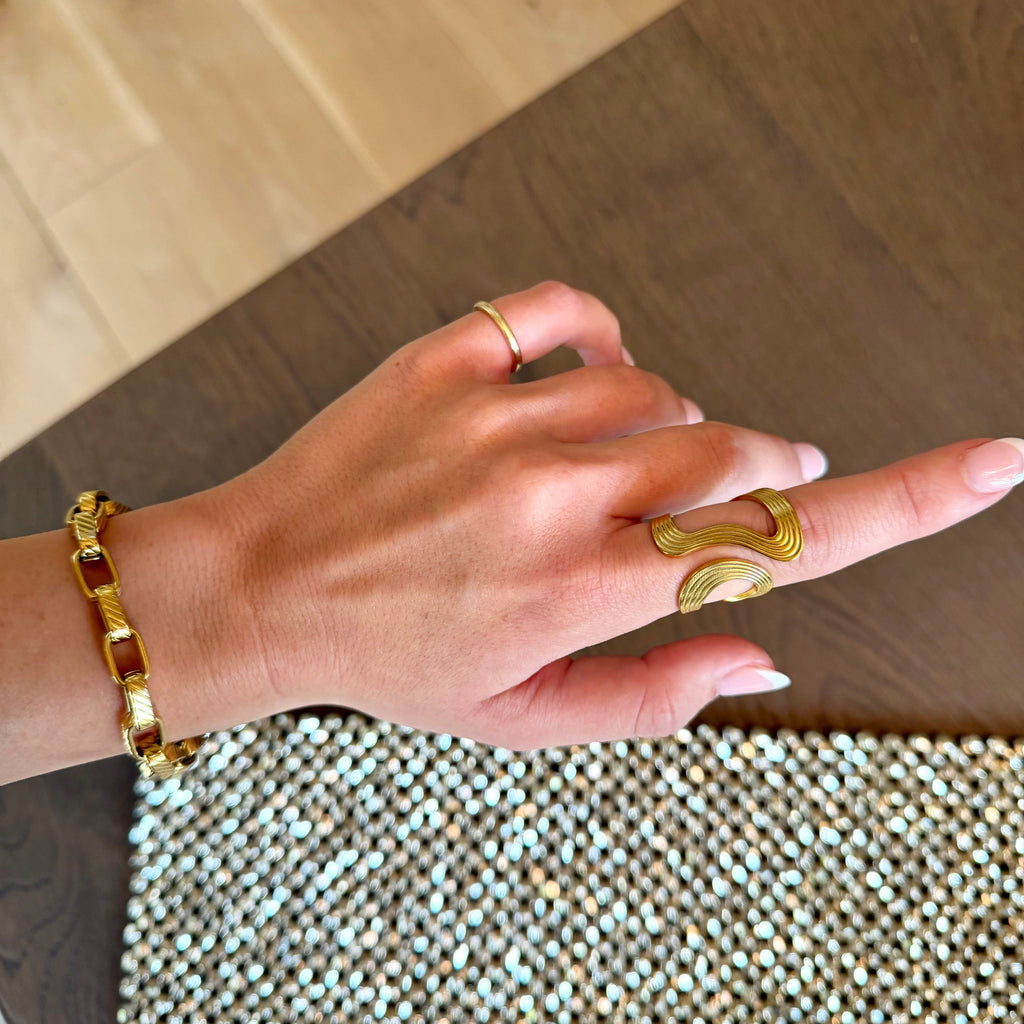 Contour Wave Ring