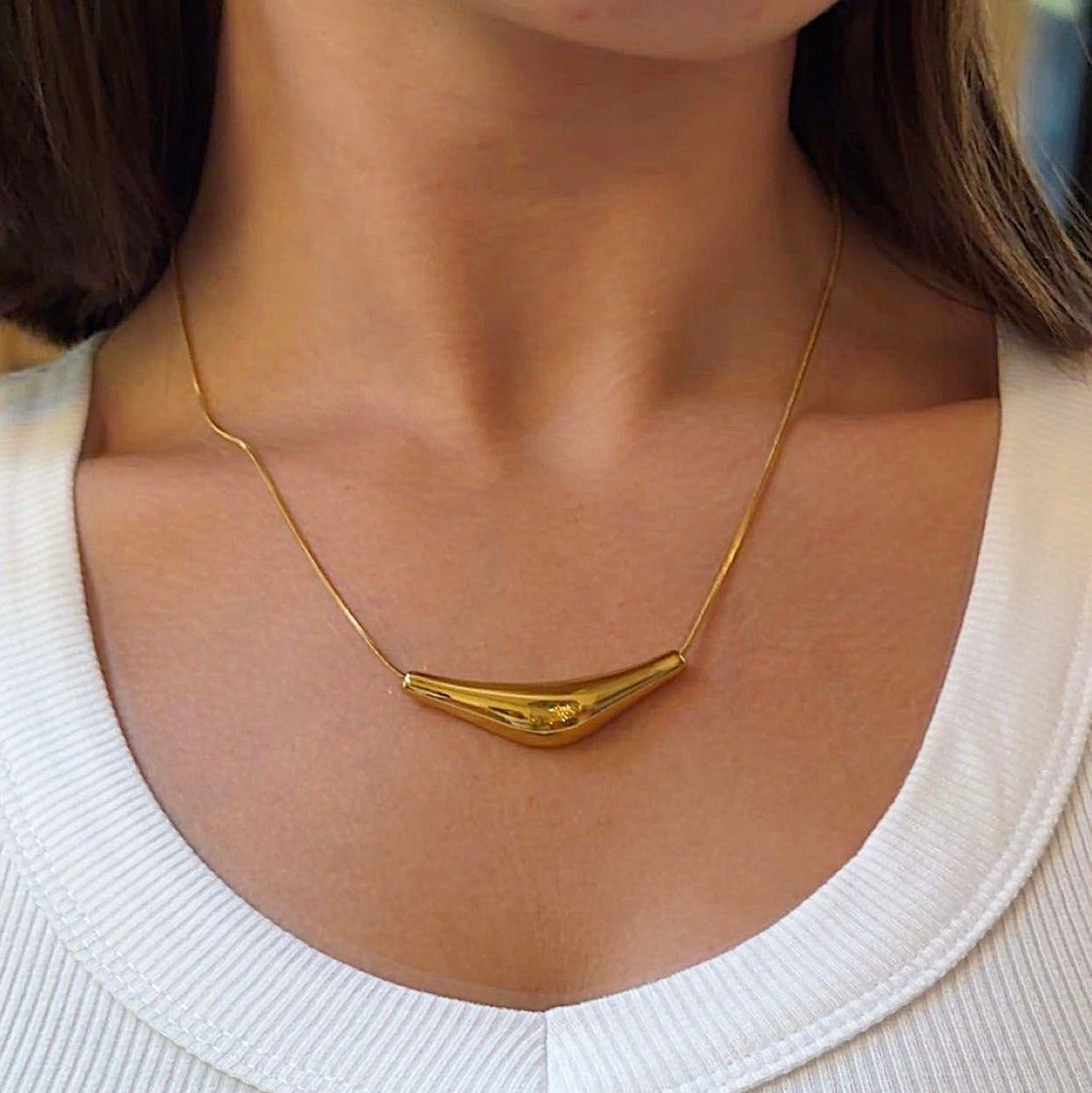 Blair Curve Necklace