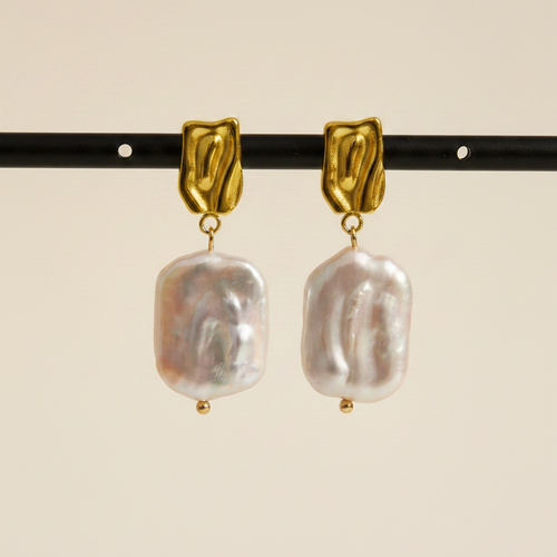 Camille Pearl Drop – Bright Gold
