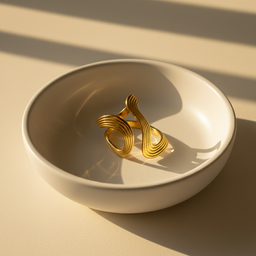 Contour Wave Ring – Ceramic Dish Golden Hour