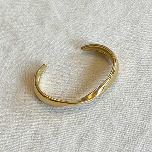 Elise Twist Cuff – Bright Cream Linen Flat Lay