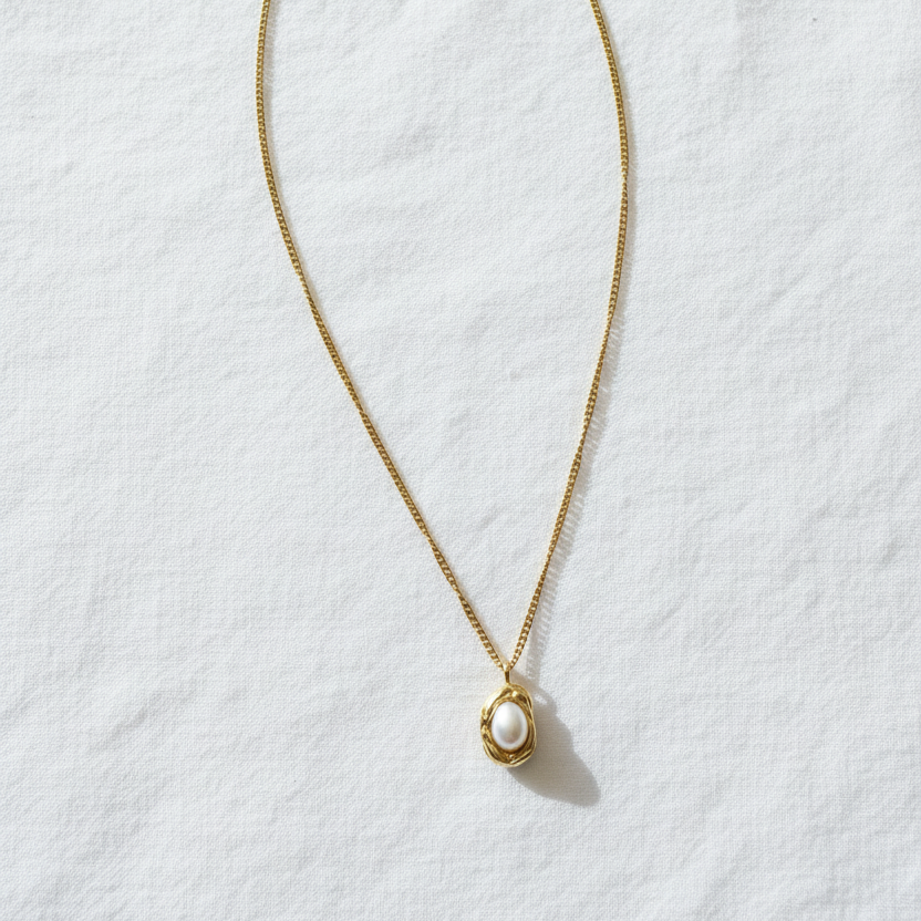 Ivory Pearl Necklace - White Linen
